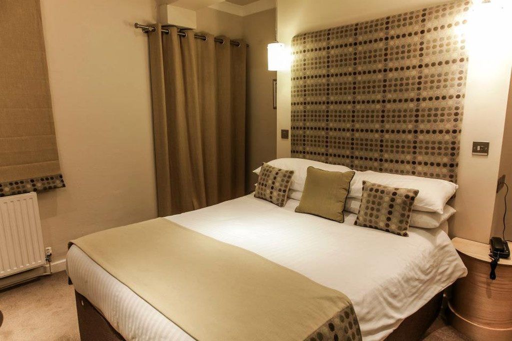 Gwesty'R Emlyn Hotel Ньюкасл Емлин Экстерьер фото